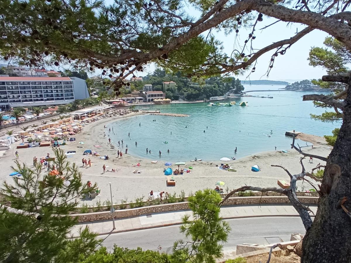 Apartman Katica Banjol Exterior foto