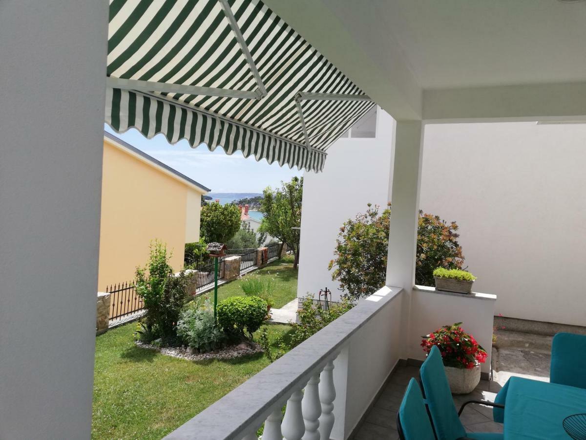 Apartman Katica Banjol Exterior foto
